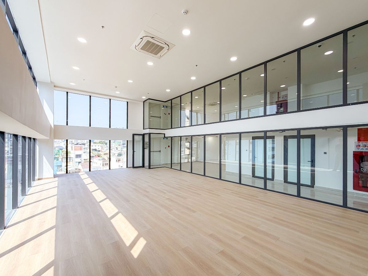 san-tang-8-9-atlas-building-duong-pho-duc-chinh-quan-1-hcmc-office-finder (3)